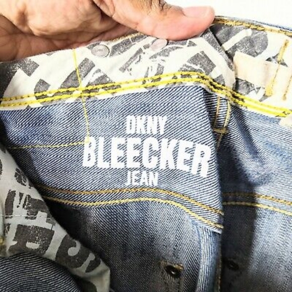 DKNY Bleecker Jean 36" x 32" - Picture 2 of 3